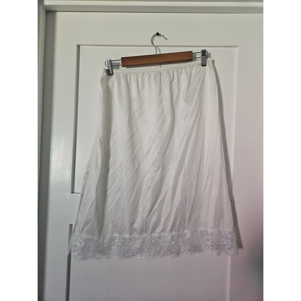 Vintage Sears White Lace Trim Half Slip Size Large (Waist 30/32)